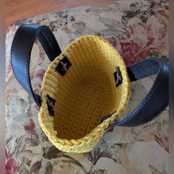 NEW! Handmade Crochet Mini Bucket Bag Genuine Leather Handles Butter Yellow - Picture 2 of 10